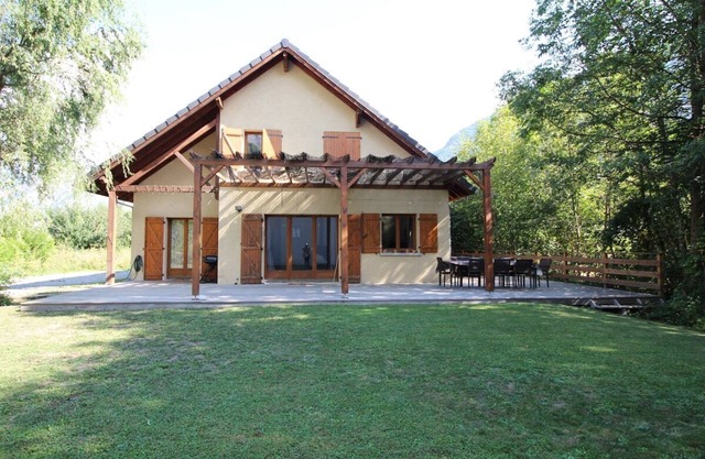 Exceptional Cyclist Friendly House, Bourg d'Oisans