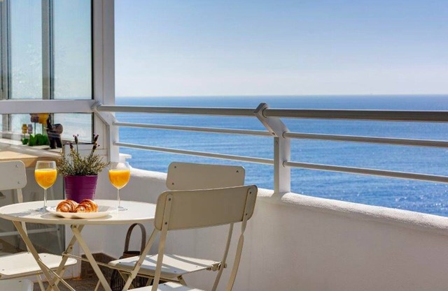exceptional sea view - feet in the water
