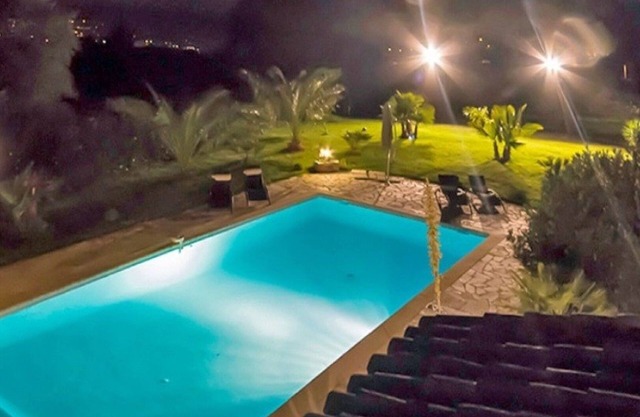 EXCEPTIONAL VILLA CANNES - SWIMMING POOL - RESIDENTIAL PARK-3200-IDEAL FOR CONGRESS, INTERNET ACCESS/WIFI