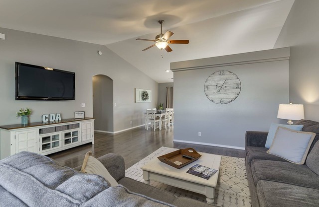Exceptionally Clean and Relaxing Home with all the Amenities!