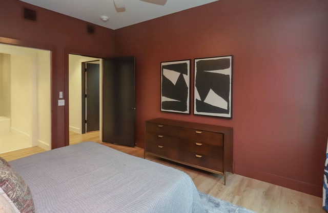 Exclusive 4 bed/3 bath in Amazing Location