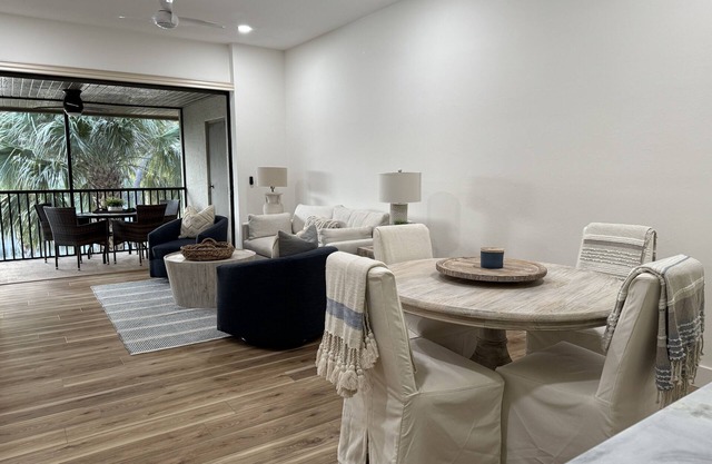 Exclusive Bonita Bay: Private beach, Pool, Pickleball, tennis, Bike trails, golf