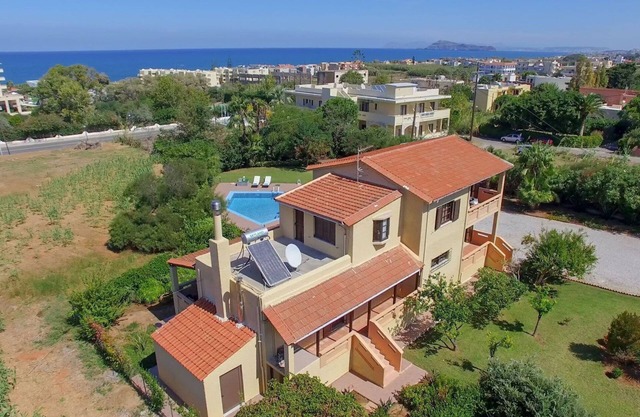 Exclusive Crete Villa | Villa Alexia | 4 Bedrooms | Large Lawned Gardens |.