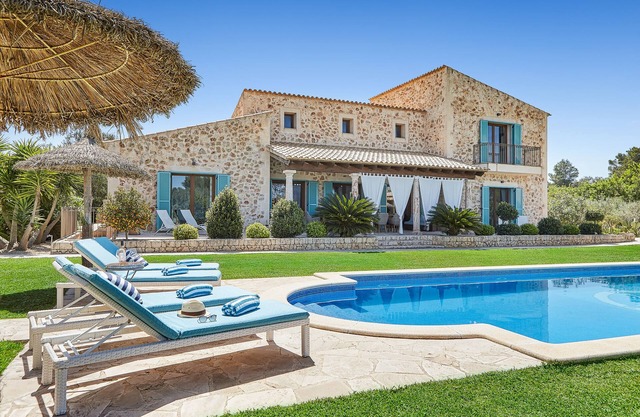 EXCLUSIVE FINCA (UP TO 12 PERSONS), WITH POOL, SAUNA, BBQ, WIFI, PRIME LOCATION!