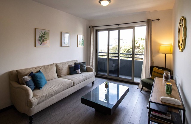Exclusive Apt For Groups/ Families In Zona Viva!/ Close To Main Attractions.