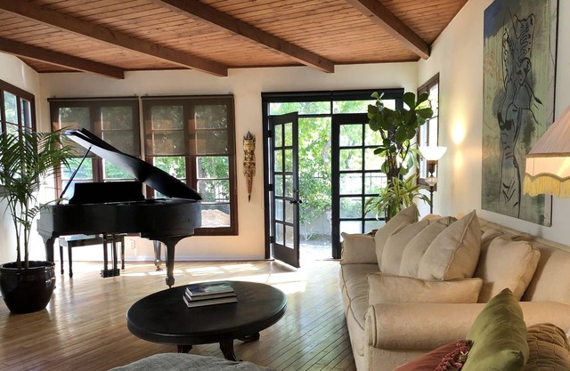 Exclusive, private, gated retreat near Desconso Gardens and Rose Bowl