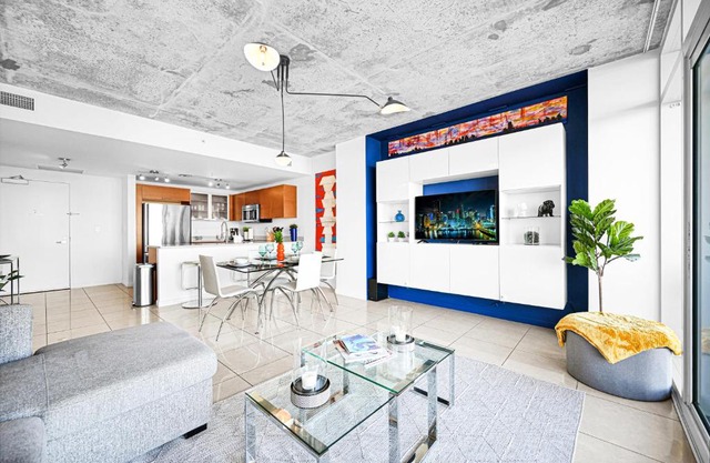 Exclusive unit in Miami Sunshine