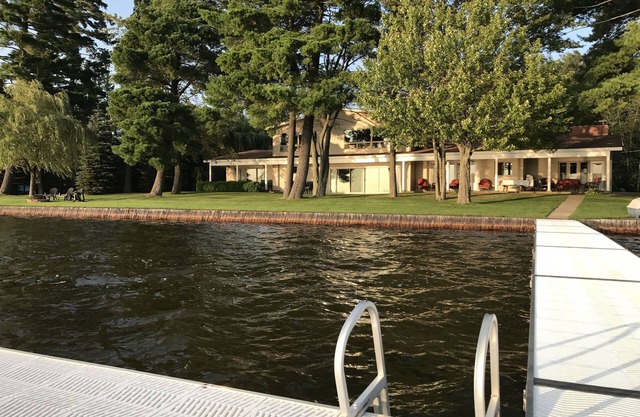 Executive 4600 sq. ft. Lakefront Estate on Lake Mitchell in Cadillac, Michigan