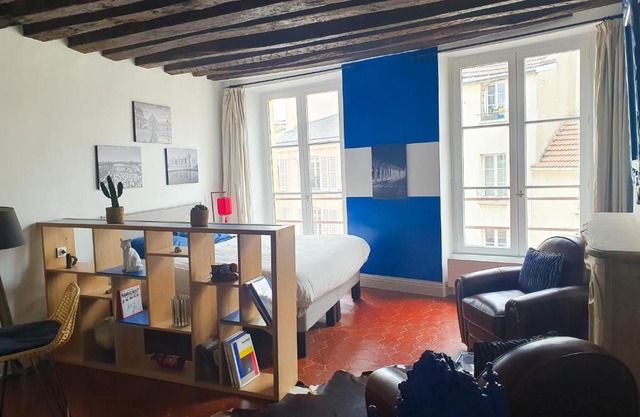 EXIGEHOME-Grand studio en centre ville - 300 m du RER A
