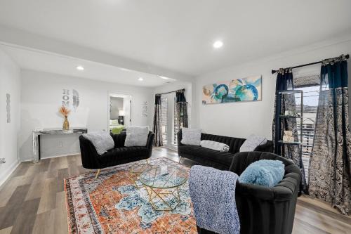 Expansive 7-Bedroom Family Home