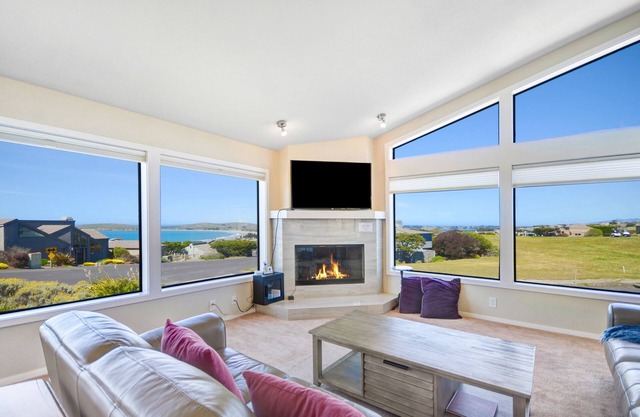 Expansive ocean views along with privacy for this 2400 sf 3 bedroom 3 bath home