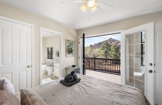 Experience Nature.Walk to hikes, Great Views-Near Oak Creek!
