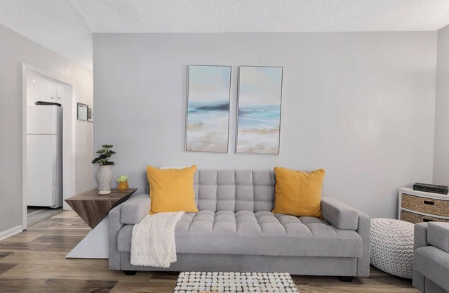 Explore KC|2BR+KingBeds|Great Location|Parking