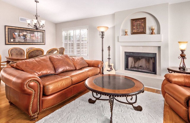 Exquisite 3 Bedroom 2 Bath Phoenix Home