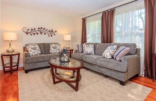 ★Exquisite Home Backs to Park! Complete Access★