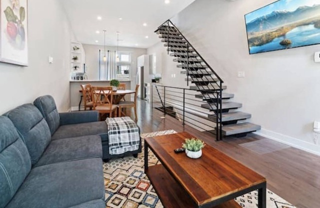 Exquisite Philly Home - Roofdeck! Huge Spa Shower!