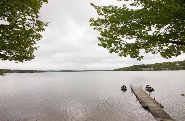 Exquisite waterfront home on Lake Winnisquam