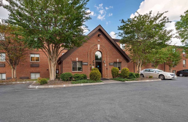 Extended Stay America Select Suites Charlotte University E