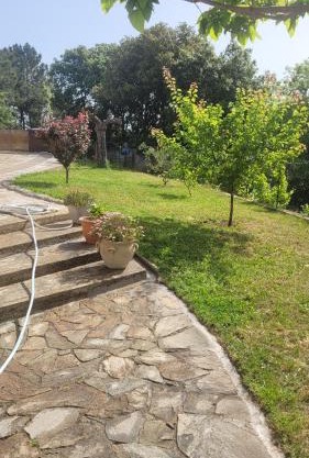 F2 rez de jardin