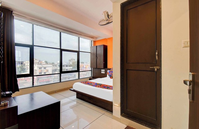 FabHotel Samudra Executive - Nr Solapur Highway