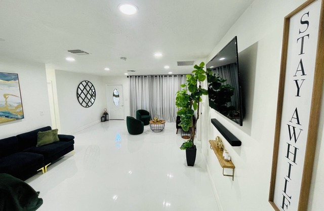 Fabolous Charming House for Your Relaxation