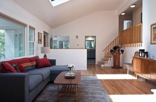 Fabulous Newly Renovated Family House Near Woodstock Center