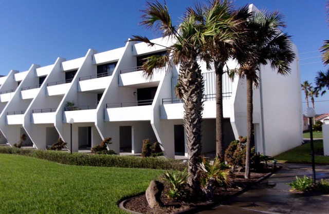 Fabulous Oceanfront Townhouse