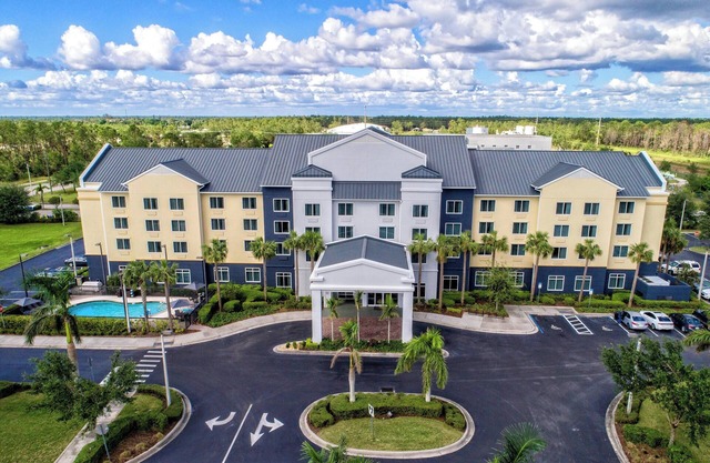 Fairfield Inn & Suites by Marriott Naples