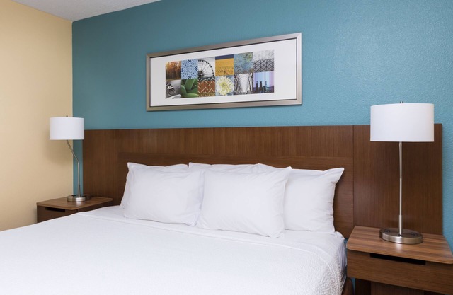 Fairfield Inn & Suites Holland