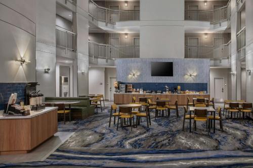 Fairfield Inn & Suites Oakland Hayward