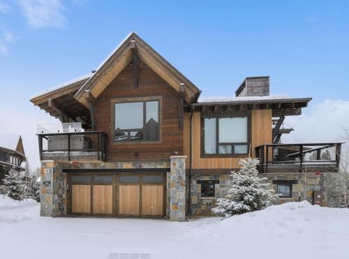 Falcon Haus Home