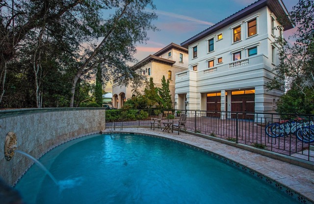 Fall Availability! Newly Renovated home with Gulf Views! Private Heated Pool! Beach Access!