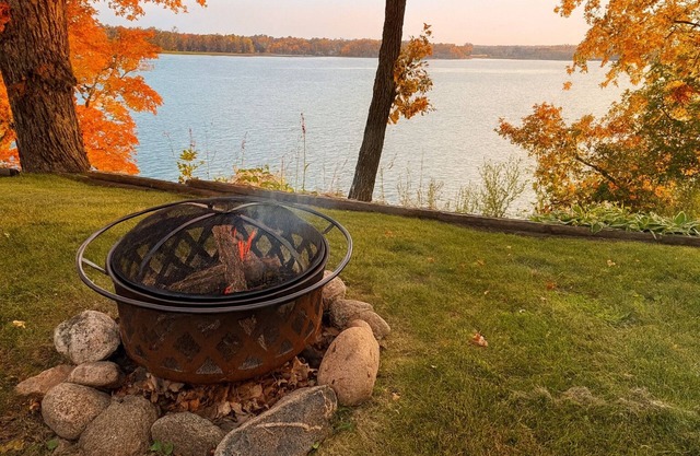 Fall Colors! - Lakeside Cottage on Trowbridge Point - Swim, Fish, Relax!