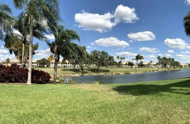 Fall Country Club Golf Promotion! 2 Bed/Bath Beautiful Condo in Ft Myers