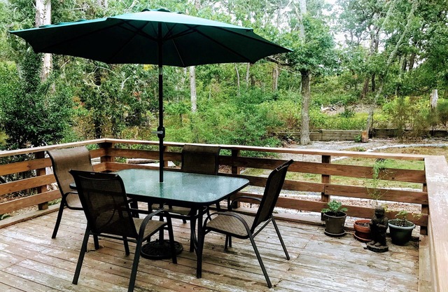 Fall getaway on Cape Cod-Pet-friendly home-short drive to Red River Beach!