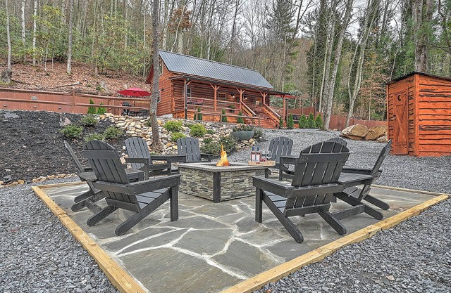 Fall Getaway with Hot TubnMonarch Mountain Cabin B