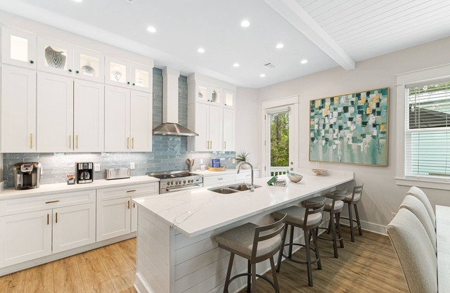 Fall Stays Available! Community Pool! Tram Service to Beach! Close to Rosemary Beach!