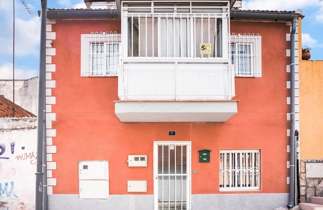 Family Home with Solarium