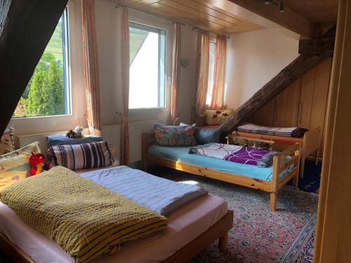 Familien-Zimmer mit Bad und Garten in Privathaus hell, gemütlich, ruhig, eigenes großes Badezimmer