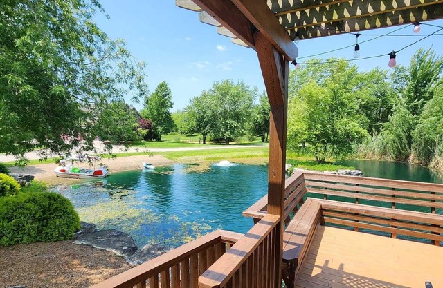 FAMILY- 2 Bedroom with upper loft with Waterfall, Horse ranch