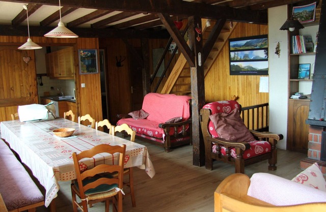 Family chalet with 5 bedrooms for 8 people in Saint-Jean-de-Sixt
