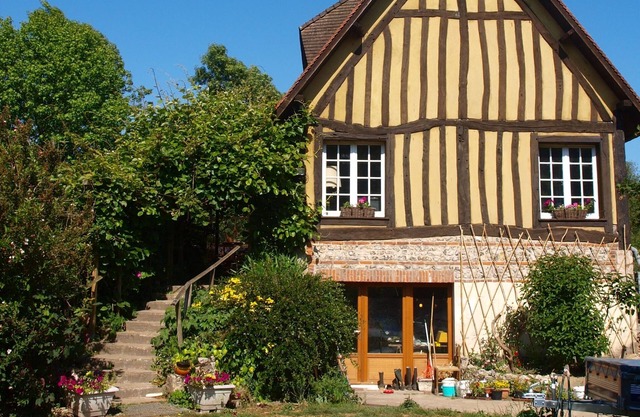 Family cottage by the water, 9 people, 3 bathrooms, fireplace, 10 km from DIEPPE