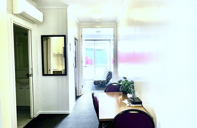 Family-Friendly 2-Bedroom Apartment in Melbourne CBD – Sleeps 5