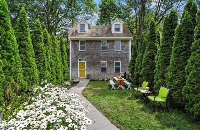 Family Friendly 2BR Home · Walk to Beach + Downtown Rockport · KING Bed
