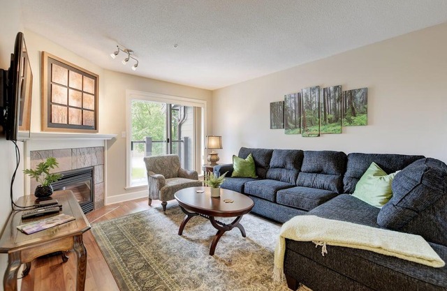 Family Friendly 3-Bedroom Townhome in Royal Bay