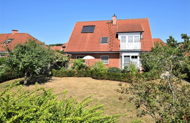"Family-friendly amber chalet: your oasis on the Baltic Sea for 4 people!"