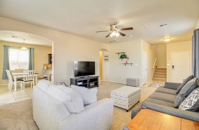 Family-Friendly Home w/Mtn View in Albuquerque!