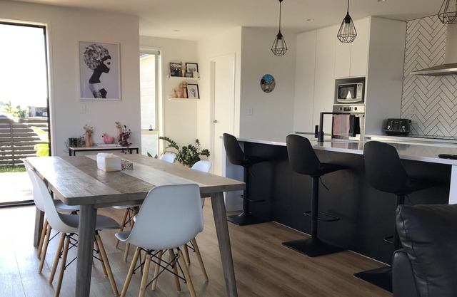 Family friendly home, close to the beach