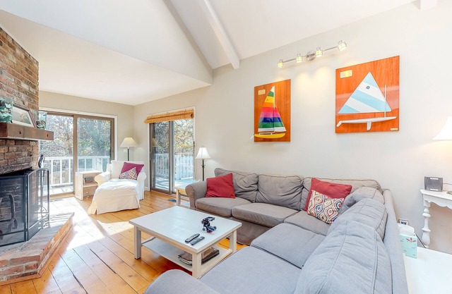 Family-friendly home in the trees w/wraparound deck - near beaches