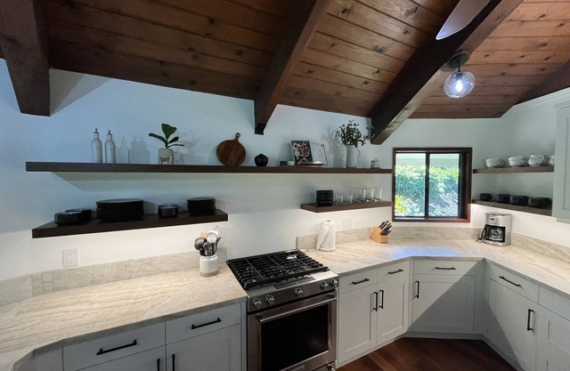 Family Friendly Home Walk to Beach Updated Kitchen! TVNC#1117